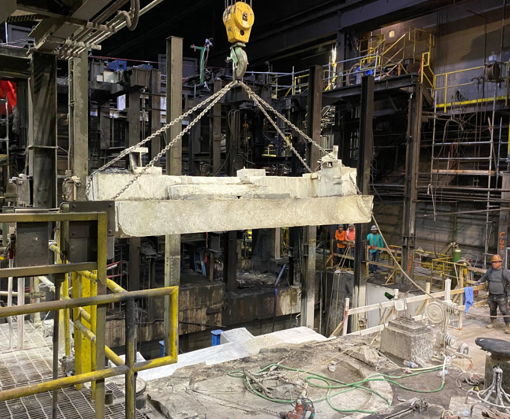 Controlled concrete cutting — industrial dismantling project (15)